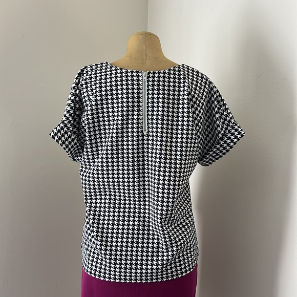 Melloday Women's Houndstooth Top - Picture 4 of 9